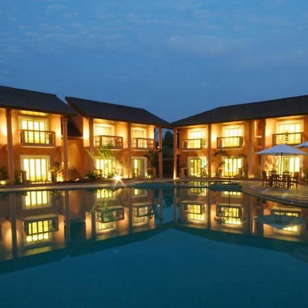 The Golden Crown Hotel & Spa Colva Exterior photo