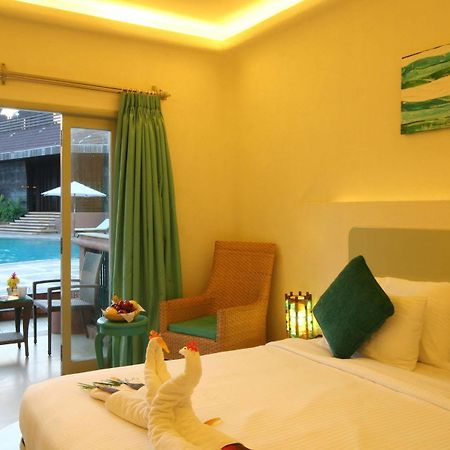 The Golden Crown Hotel & Spa Colva Exterior photo
