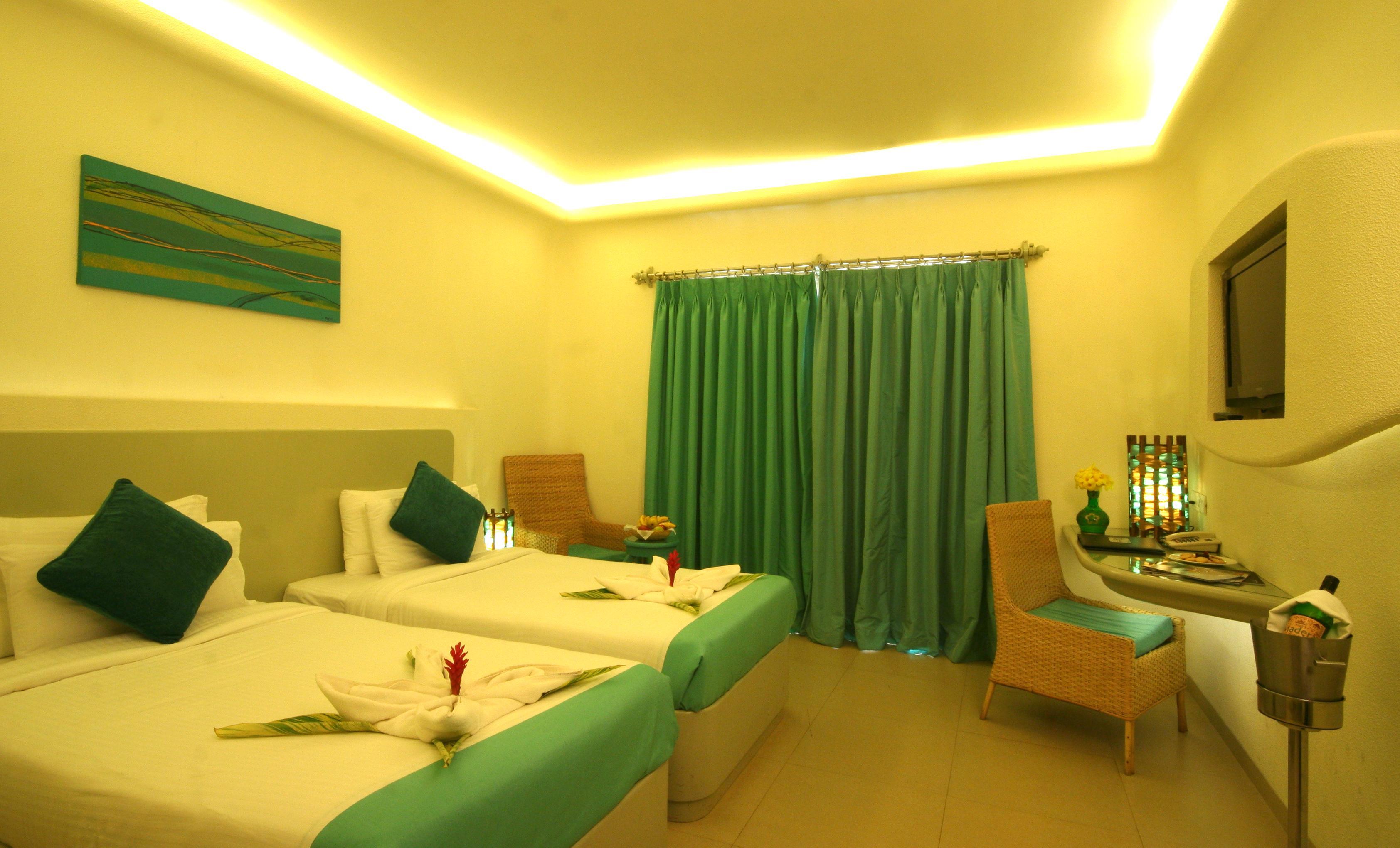 The Golden Crown Hotel & Spa Colva Exterior photo
