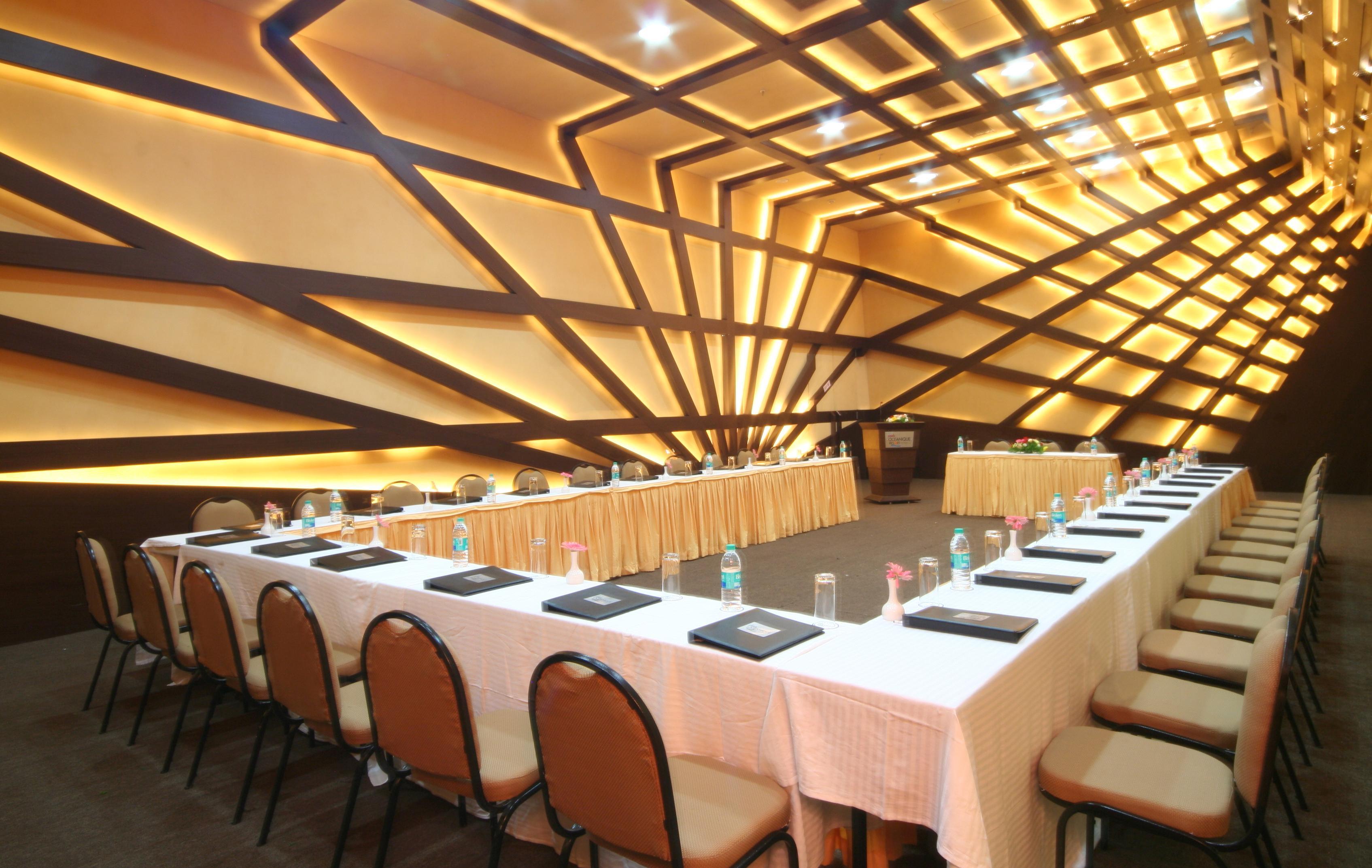 The Golden Crown Hotel & Spa Colva Exterior photo
