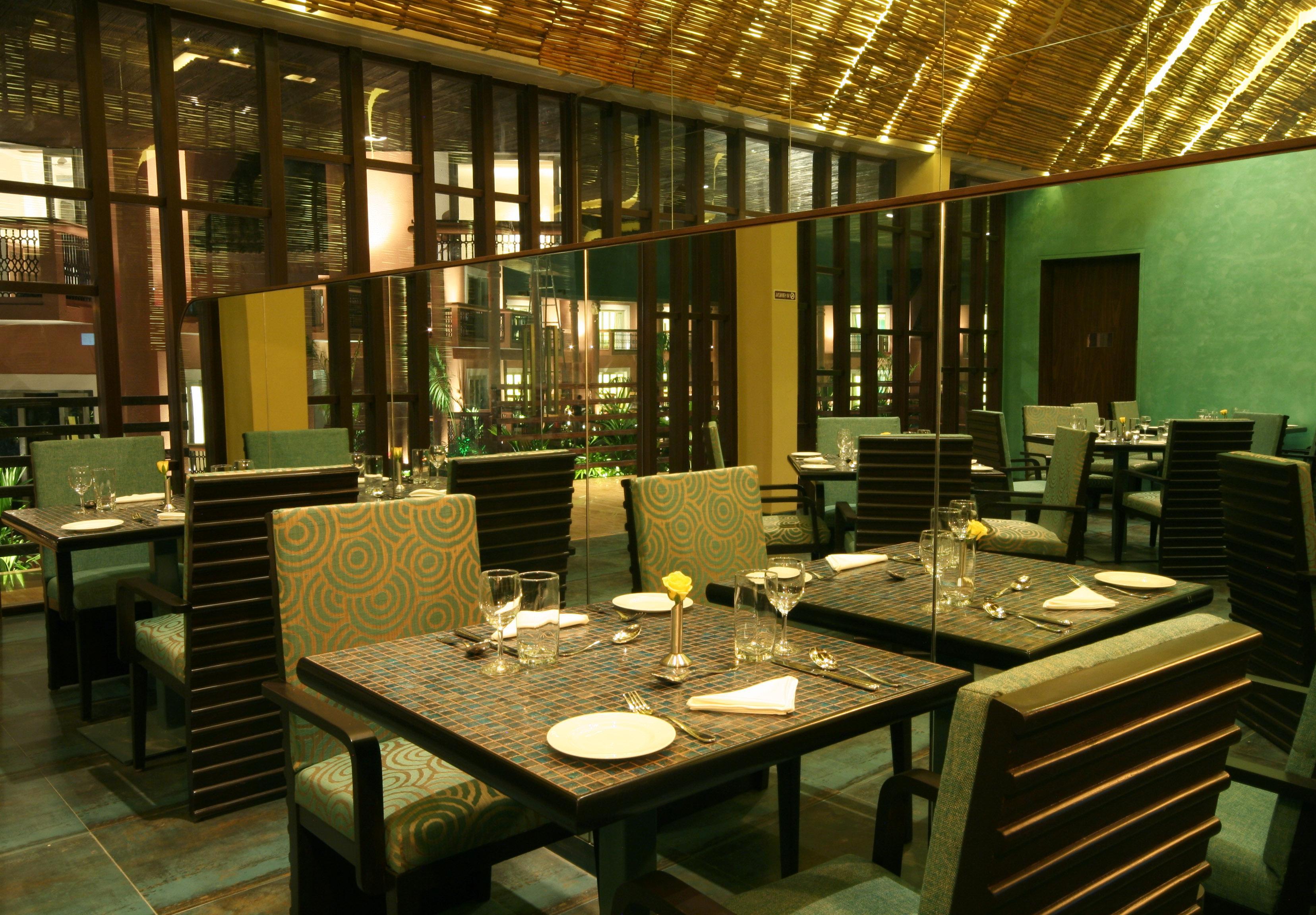 The Golden Crown Hotel & Spa Colva Exterior photo