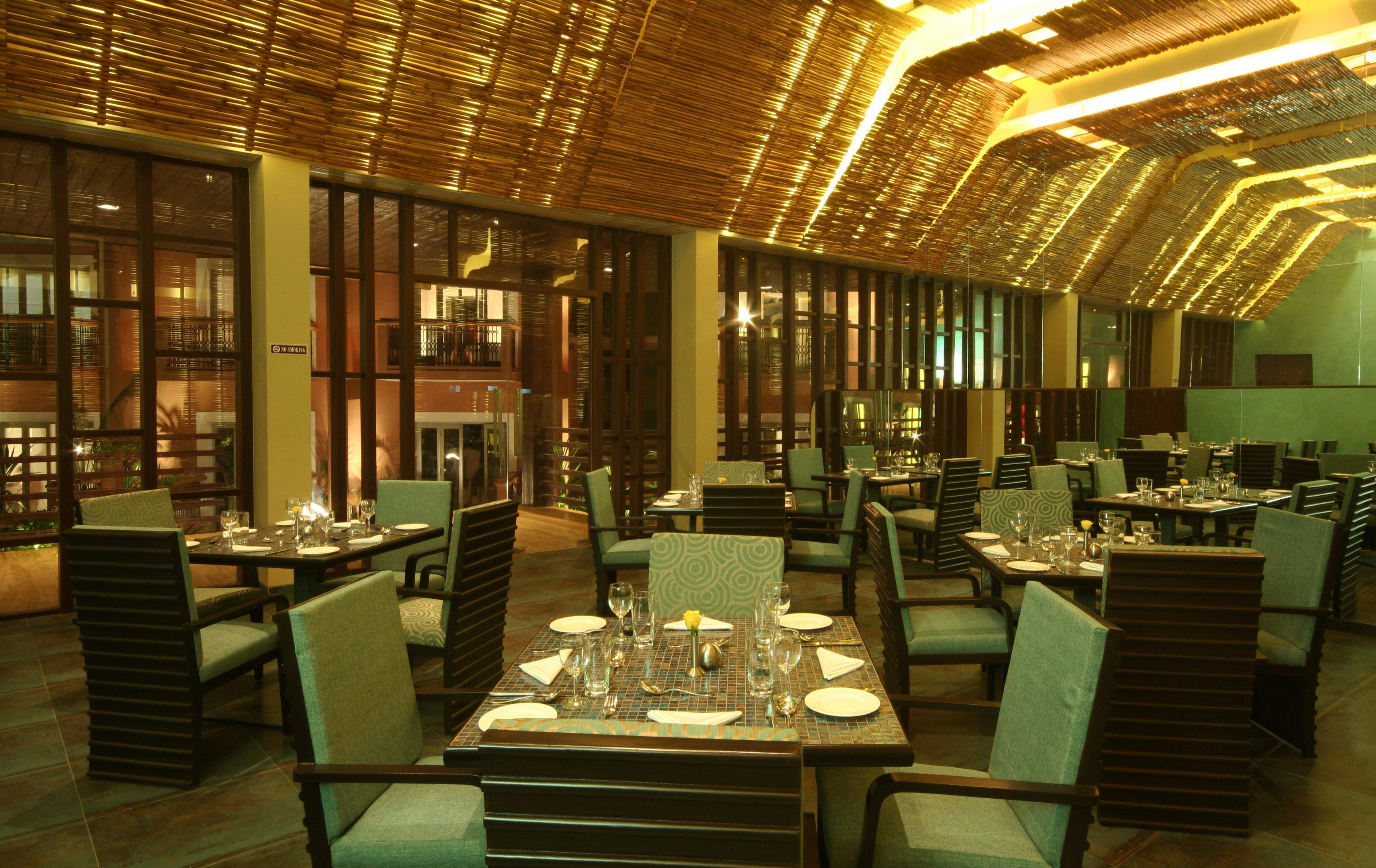 The Golden Crown Hotel & Spa Colva Exterior photo