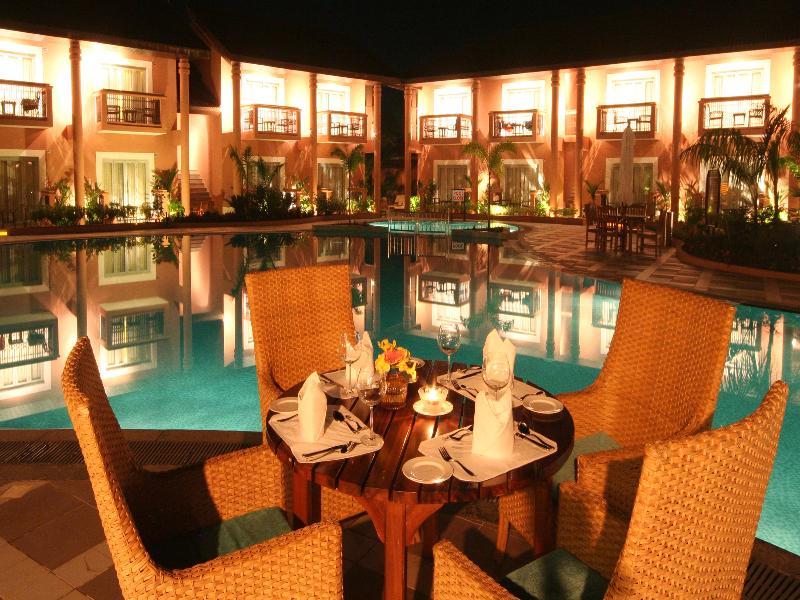 The Golden Crown Hotel & Spa Colva Exterior photo