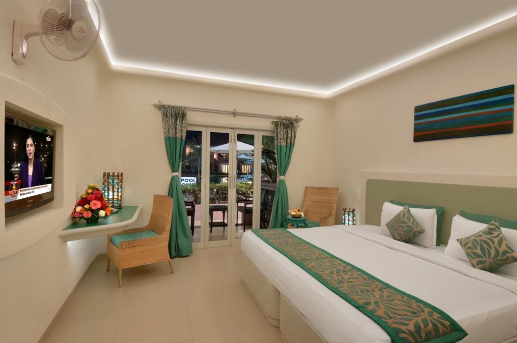 The Golden Crown Hotel & Spa Colva Exterior photo