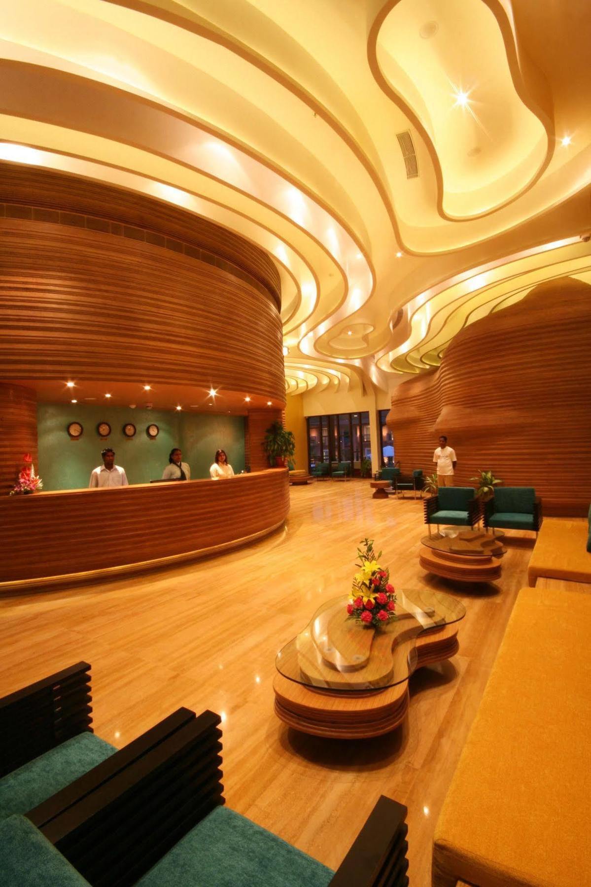 The Golden Crown Hotel & Spa Colva Exterior photo